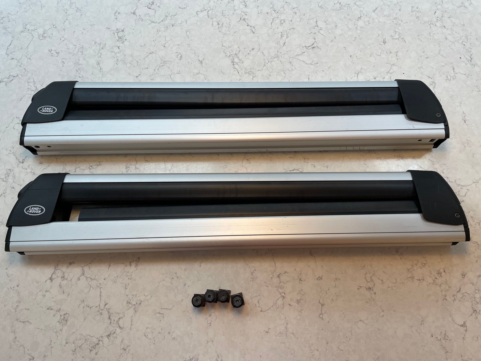 Accessories - Land Rover Ski and Snowboard rack - Used - 2007 to 2022 Land Rover All Models - Hingham, MA 02043, United States