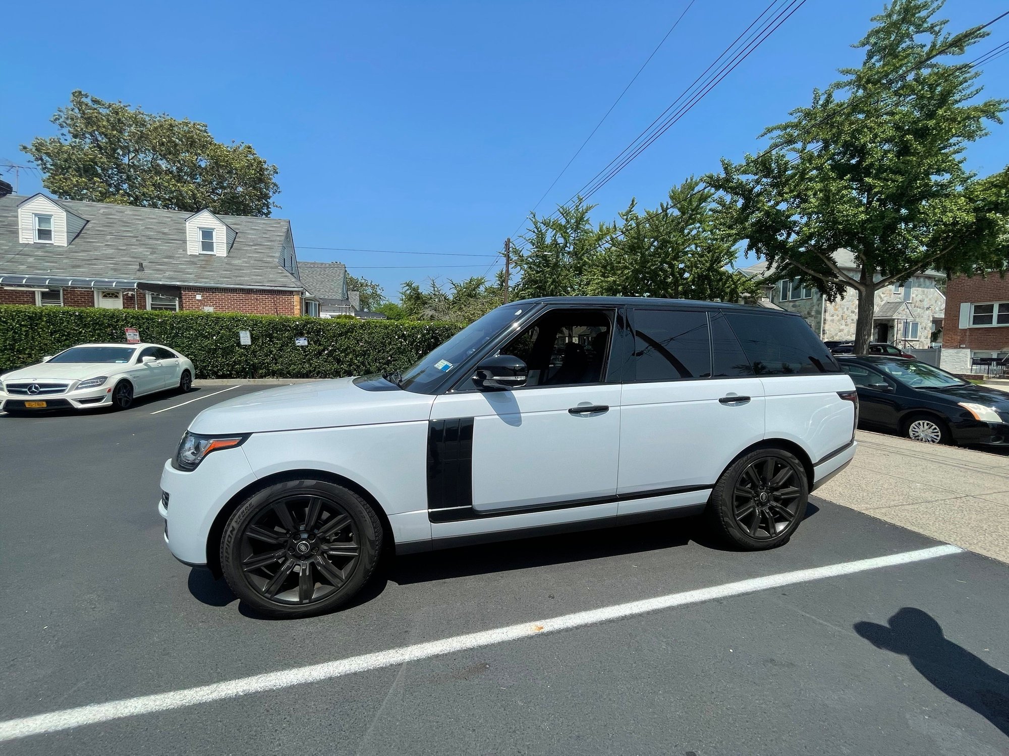 2016 Land Rover Range Rover - TD6 White Range Rover Black out package - Used - VIN SALGS2KFOGA266637 - 73,000 Miles - 6 cyl - 4WD - Automatic - Truck - White - Cincinnati, OH 45255, United States