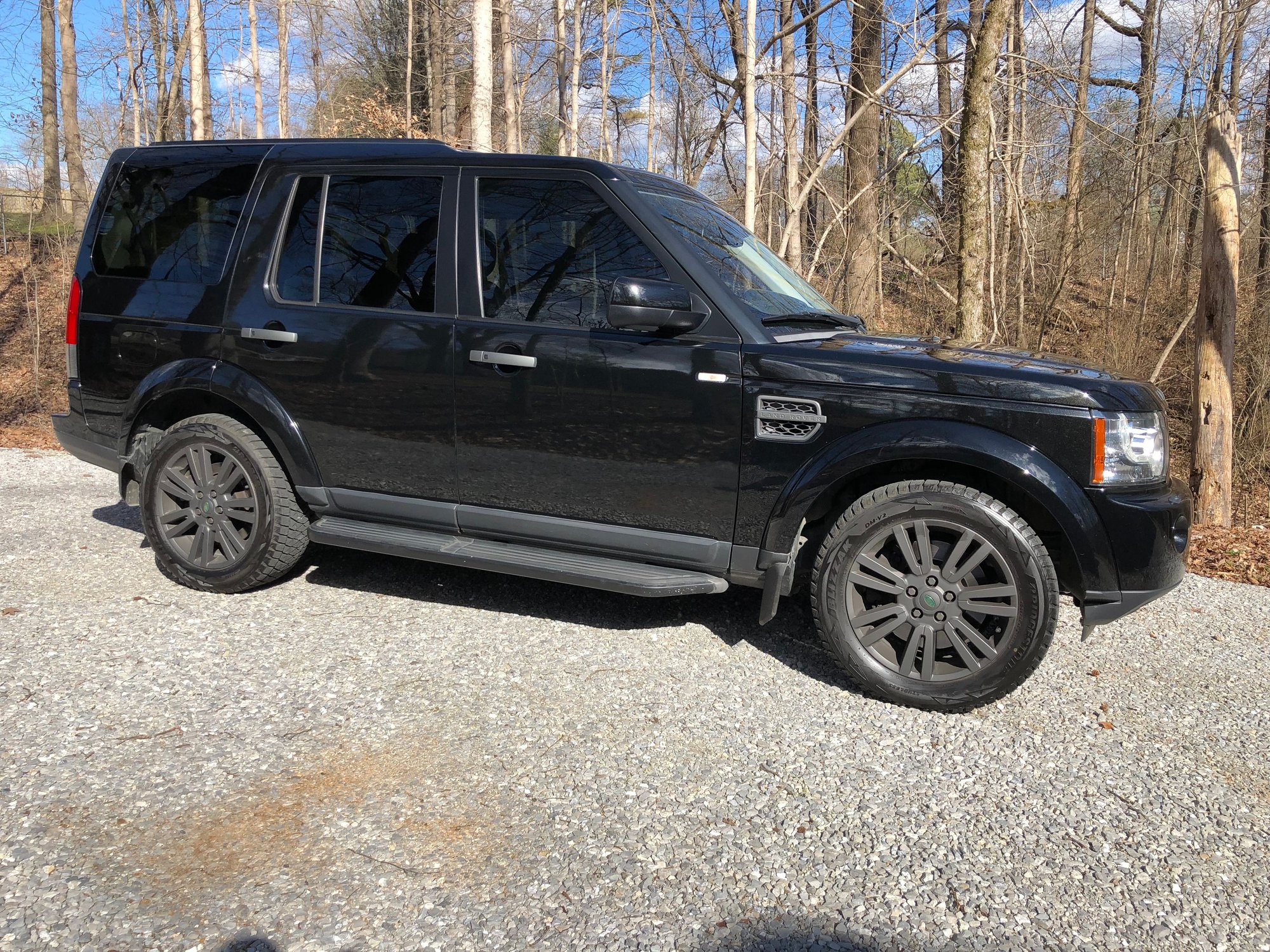 2010 Land Rover LR4 - 2010 Land Rover LR4 Lux plus HD package - very low miles - $21,500 obo - Used - VIN SALAK2D41AA539013 - 8 cyl - AWD - Automatic - SUV - Black - Chattanooga, TN 37353, United States