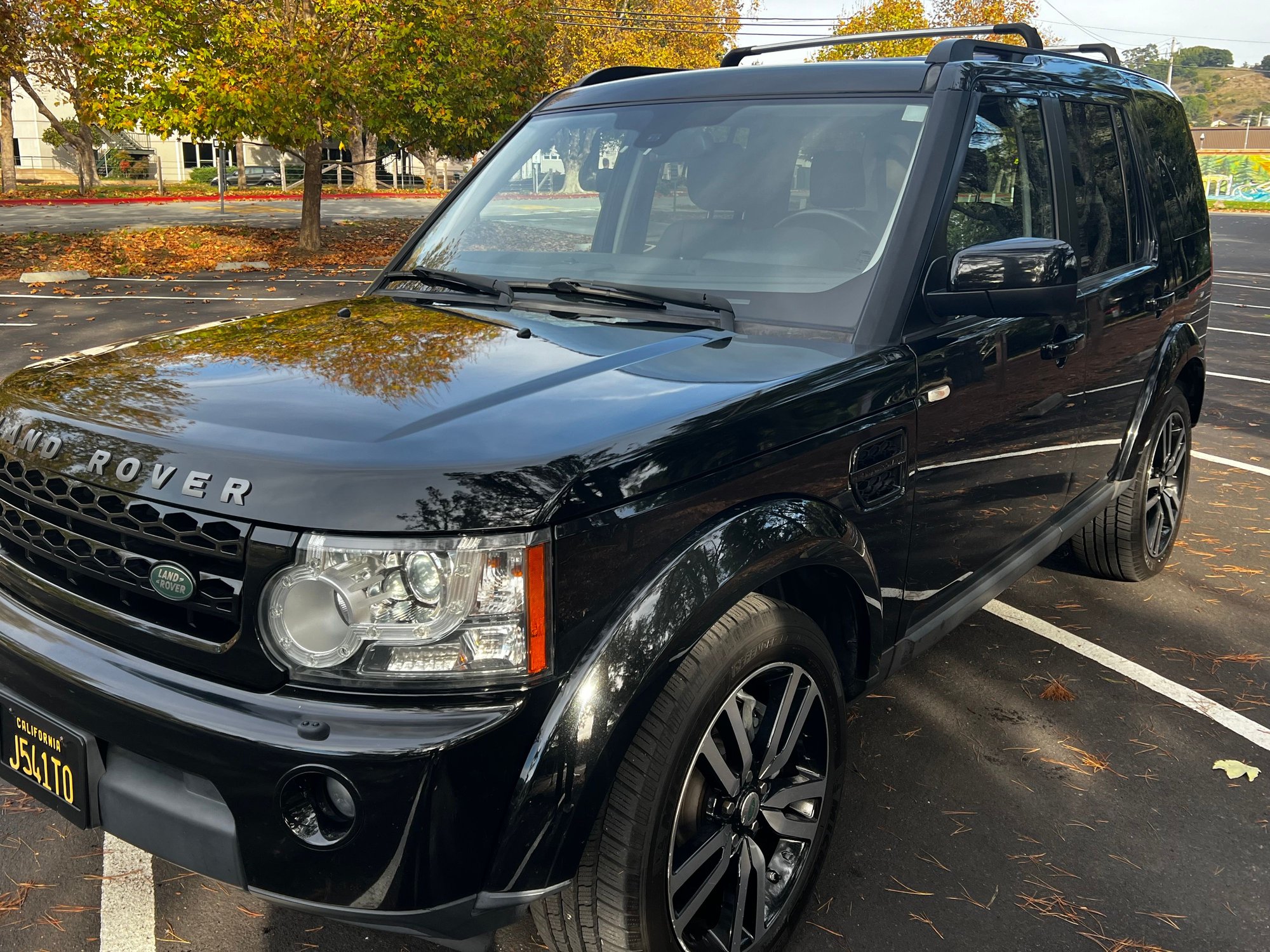 2011 Land Rover LR4 - 2011 LR4 Metropolis Black Edition for sales NorCal - Used - VIN salag2d42ba584805 - 119,000 Miles - 8 cyl - 4WD - Manual - SUV - Black - Mill Valley, CA 94941, United States