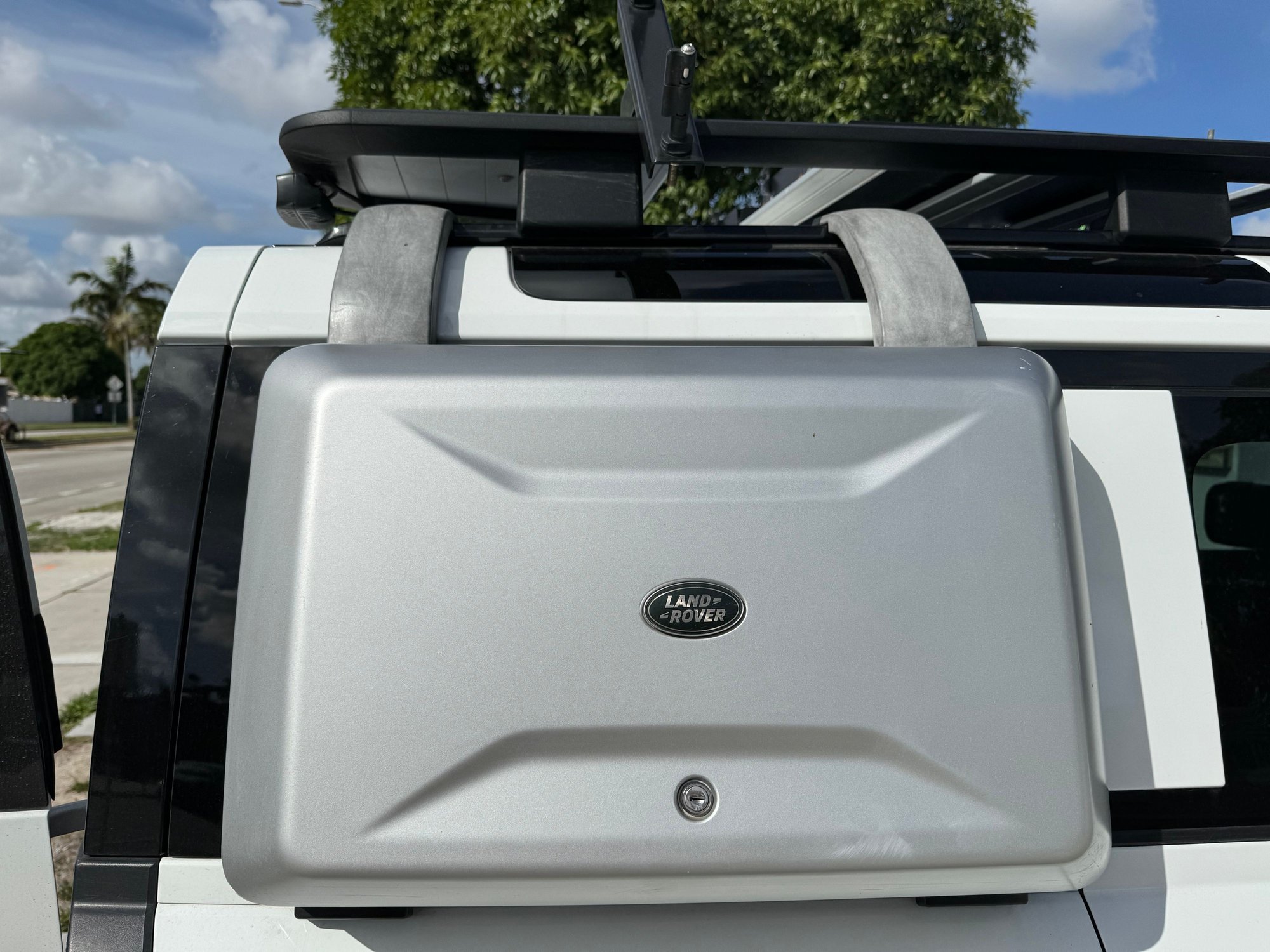 Accessories - Gear Carrier - Used - 2020 to 2024 Land Rover Defender - Miramar, FL 33023, United States