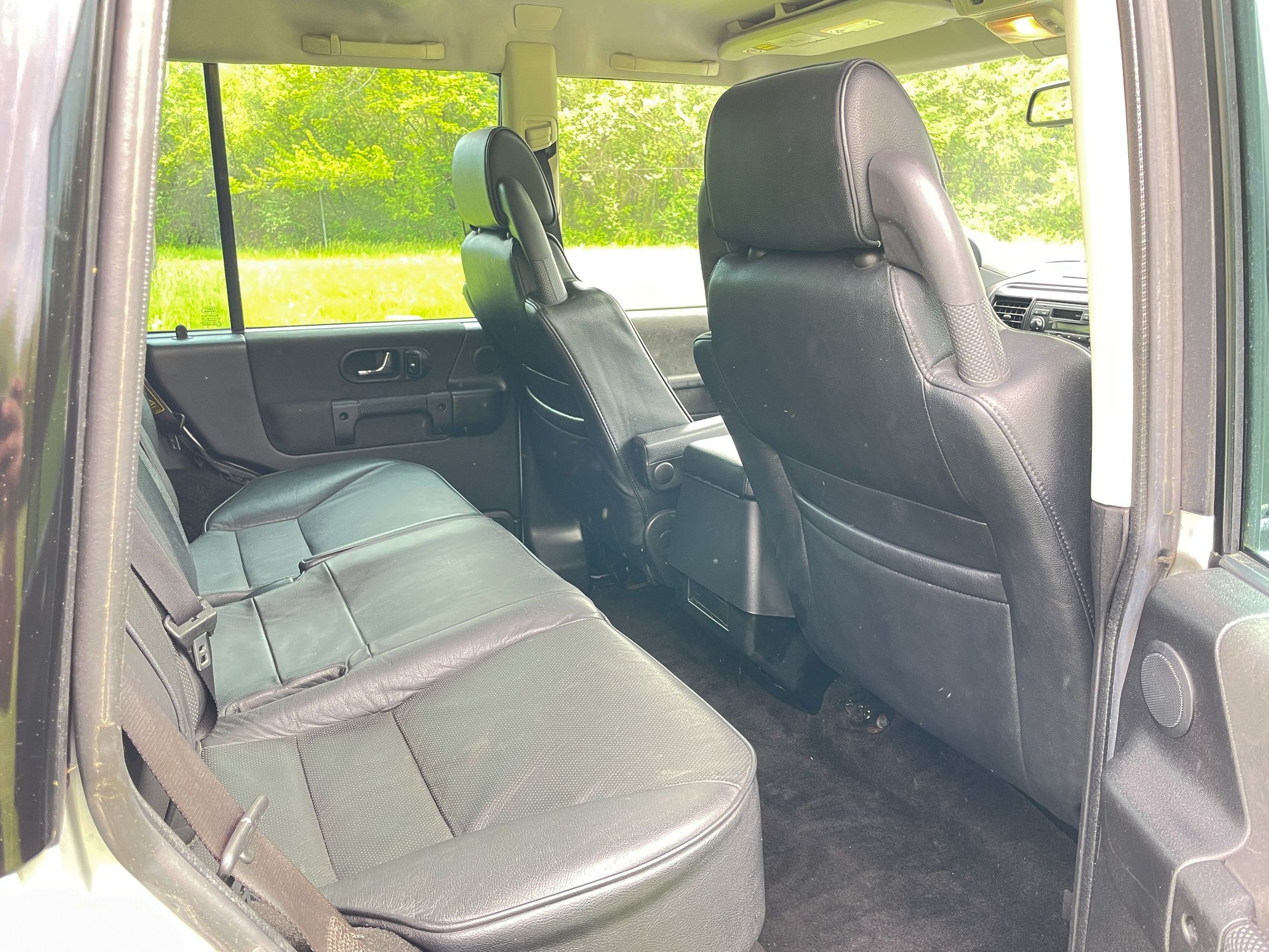 2004 Land Rover Discovery - 2004 Discovery 2 SE7 - Used - VIN SALTW194X4A832851 - 127,000 Miles - 8 cyl - 4WD - Automatic - SUV - Silver - Lake Geneva, WI 53147, United States