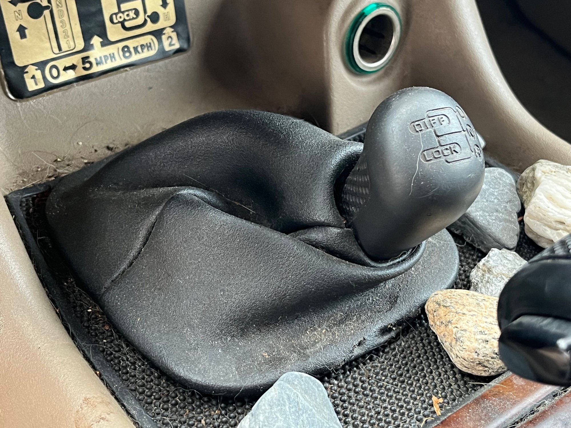 1996 Land Rover Discovery - 1996 D1 w/ 118K miles - Used - VIN SALJY1242TA194413 - 118,500 Miles - 8 cyl - 4WD - Automatic - SUV - Black - Scituate, RI 02831, United States