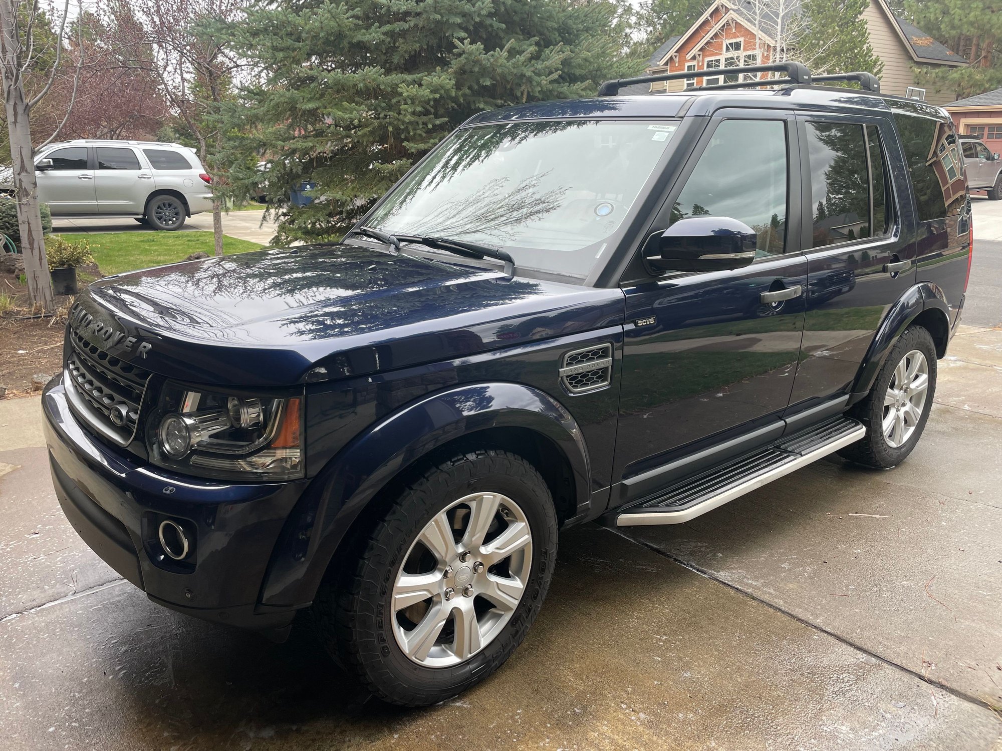 2015 Land Rover LR4 - FS: 2015 LR4 80,000miles asking $29,000obo - Used - VIN SALAG2V63FA771699 - 81,000 Miles - 6 cyl - 4WD - Automatic - SUV - Blue - Bend, OR 97702, United States