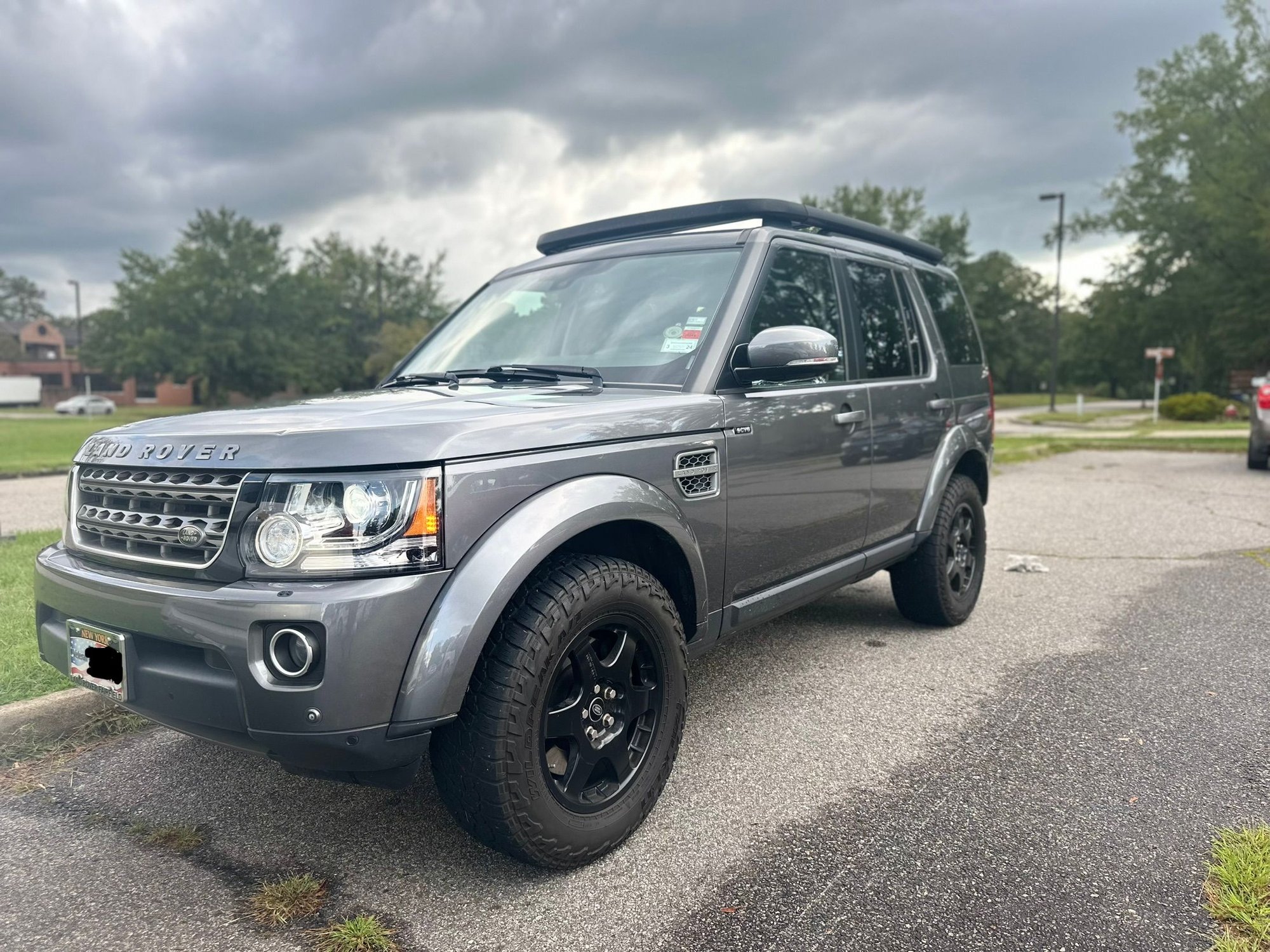 2015 Land Rover LR4 - 2015 LR4 W/ 500 miles on new engine - Used - VIN SALAG2V65FA761675 - 103,000 Miles - 6 cyl - 4WD - Automatic - SUV - Gray - Centerport, NY 11721, United States