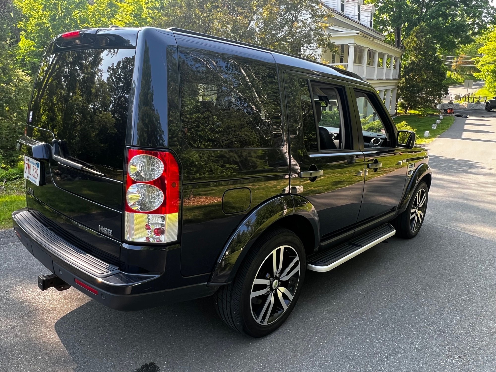 2012 Land Rover LR4 - 2012 lr4 hse lux - Used - VIN SALAK2D43CA606486 - 127,000 Miles - 8 cyl - AWD - Automatic - SUV - Black - Stockbridge, MA 01262, United States