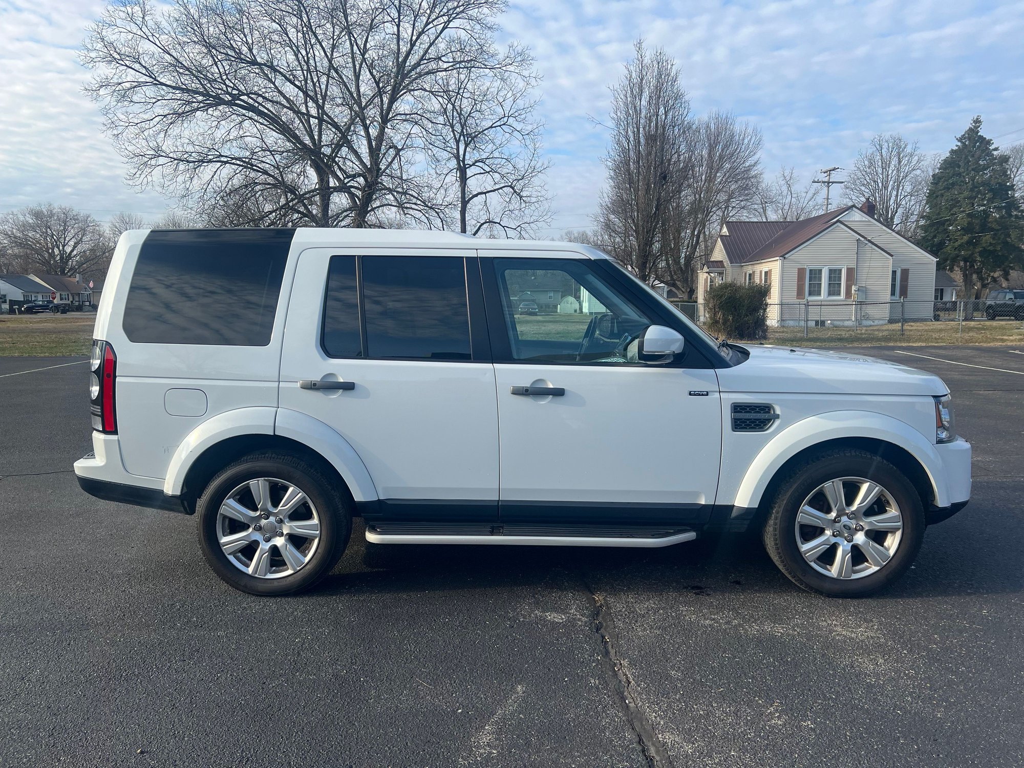 2015 Land Rover LR4 - 2015 LR45 HSE Tullahoma TN - Used - VIN salag2v60fa756660 - 166,000 Miles - 6 cyl - AWD - Automatic - SUV - White - Tullahoma, TN 37388, United States