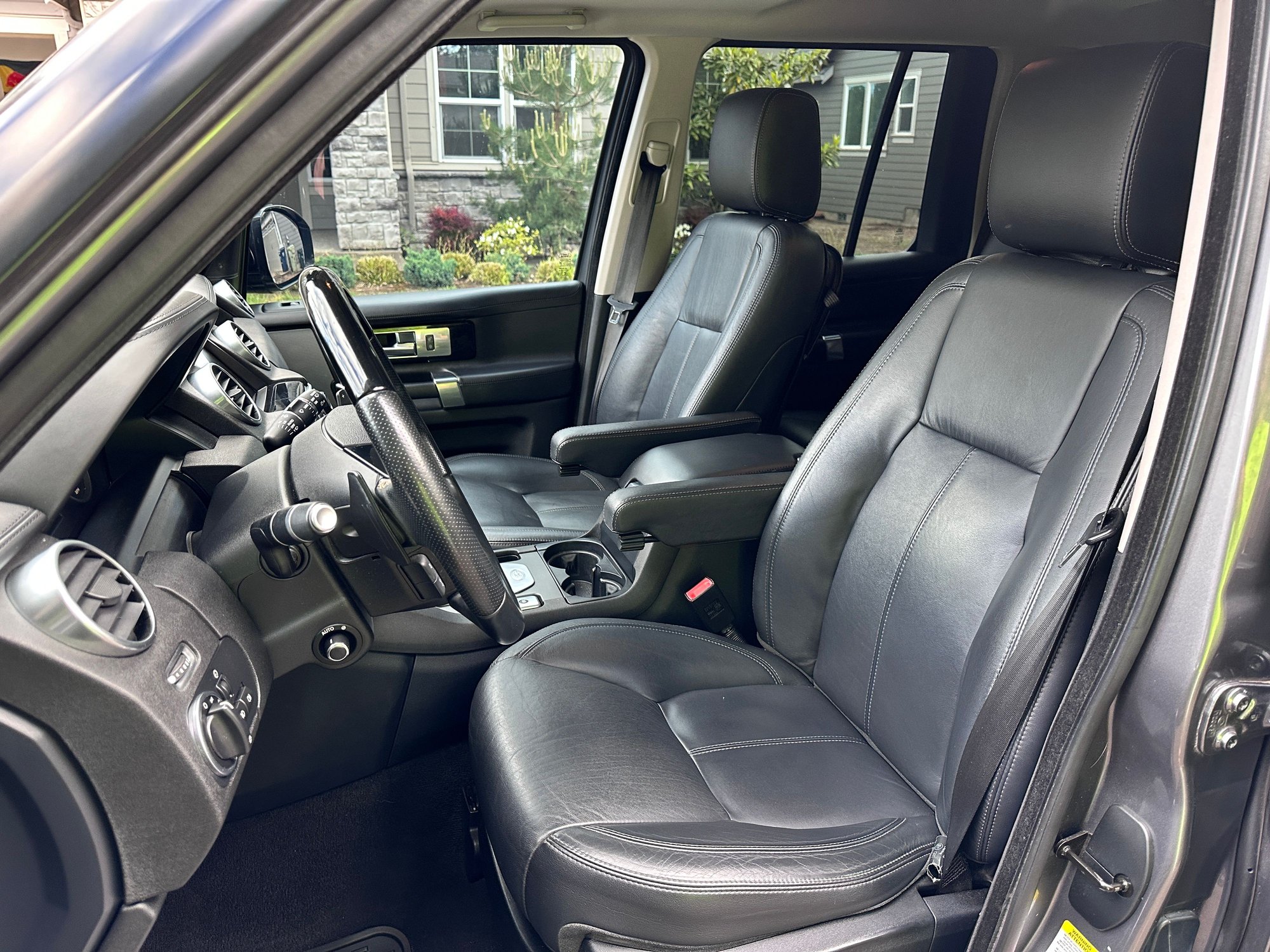 2016 Land Rover LR4 - 2016 LR4 HSE LUX (Non-HD) - Used - VIN SALAK2V68GA787980 - 121,500 Miles - 6 cyl - AWD - Automatic - SUV - Gray - Beaverton, OR 97078, United States