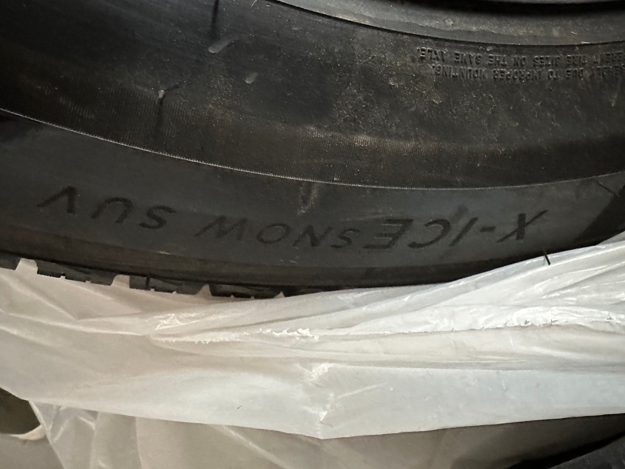 Wheels and Tires/Axles - 2023 Defender 110se, 5 20" OEM Wheels/Michelin X-Ice Snow tires with TPMS, 300 miles - Used - All Years  All Models - Carbondale, CO 81623, United States