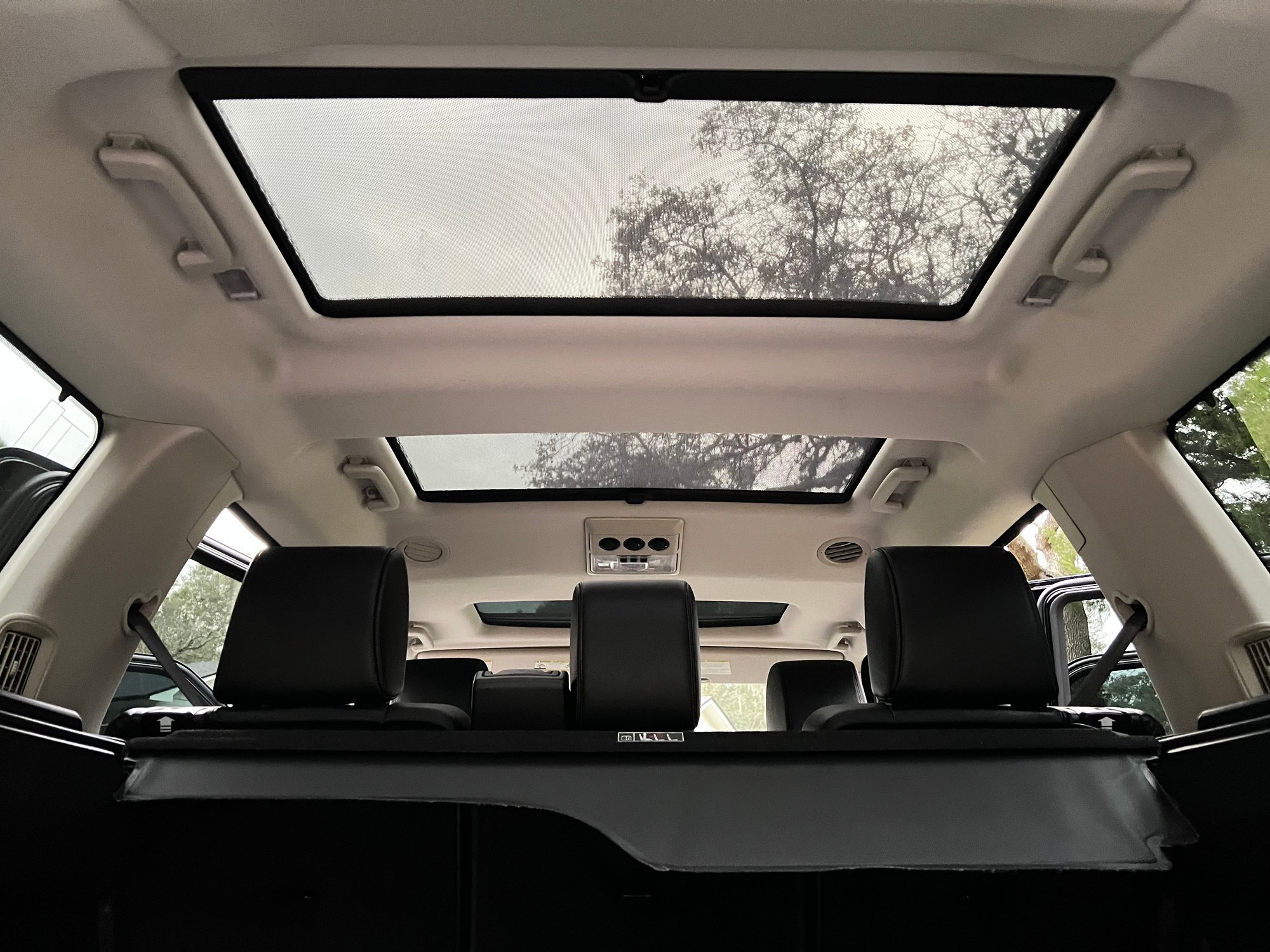 2012 Land Rover LR4 - Clean 2012 LR4 HSE - Used - VIN SALAG2D4XCA622279 - 106,800 Miles - 8 cyl - 4WD - Automatic - SUV - Black - Daytona Beach, FL 32174, United States