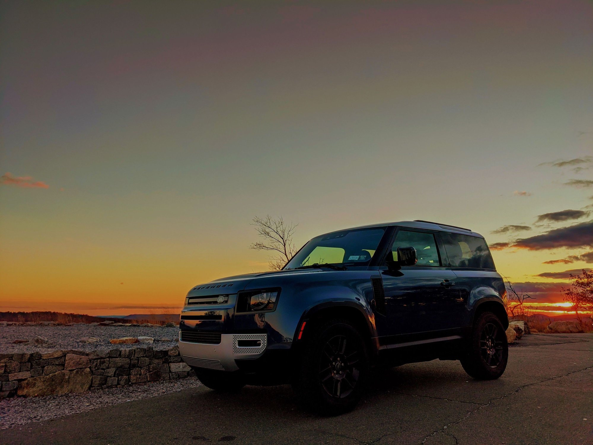 2022 Land Rover Defender - 2022 Defender 90s - Used - VIN SALEJ6RX0N2074111 - 19,500 Miles - 4 cyl - AWD - Automatic - SUV - Blue - Pleasantville, NY 10570, United States