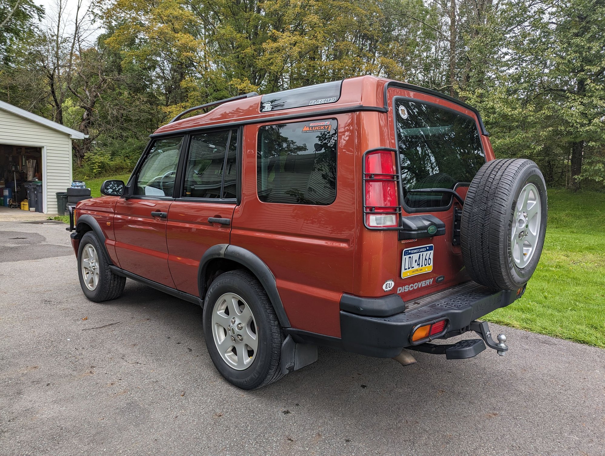 2000 Land Rover Discovery - 2000 Discovery 2, Kinversand Red, make offer - Used - VIN SALTY1242YA240841 - 191,000 Miles - 8 cyl - 4WD - Automatic - SUV - Orange - Lake Ariel, PA 18436, United States