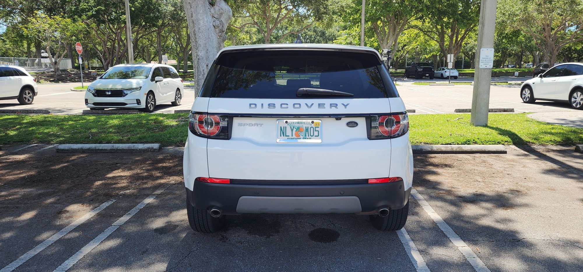 2019 Land Rover Discovery Sport - 2019 Land Rover Discovery Sport | 81K MI | Clean Title | Miami Owner - Used - VIN SALCP2FX6KH813736 - 4 cyl - AWD - Automatic - SUV - White - Palmetto Bay, FL 33157, United States