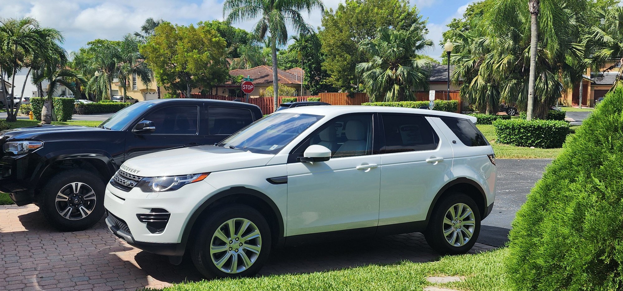 2019 Land Rover Discovery Sport - 2019 Land Rover Discovery Sport | 81K MI | Clean Title | Miami Owner - Used - VIN SALCP2FX6KH813736 - 4 cyl - AWD - Automatic - SUV - White - Palmetto Bay, FL 33157, United States