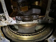 Trying to keep this clean, but might’ve got some dust in there. Any suggestions? Some sludgy oil from the sump got in right at the edges - I’ll try to get that out. 