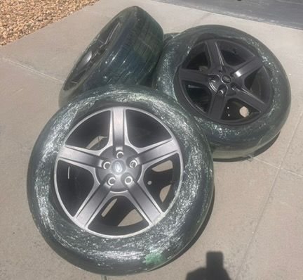 Wheels and Tires/Axles - 2025 Land Rover Defender 20” Matte Black OEM Wheels + Pirelli Tires – Like New! - Used - 2017 to 2026 Land Rover All Models - Parker, CO 80134, United States