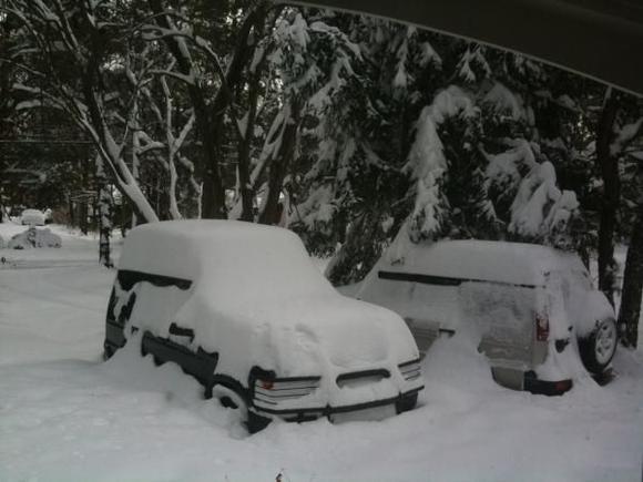 Its mornings like this when we are thankful to have our D2s!!! Less than an hour later we had the kid packed up and were on our way to go sledding.