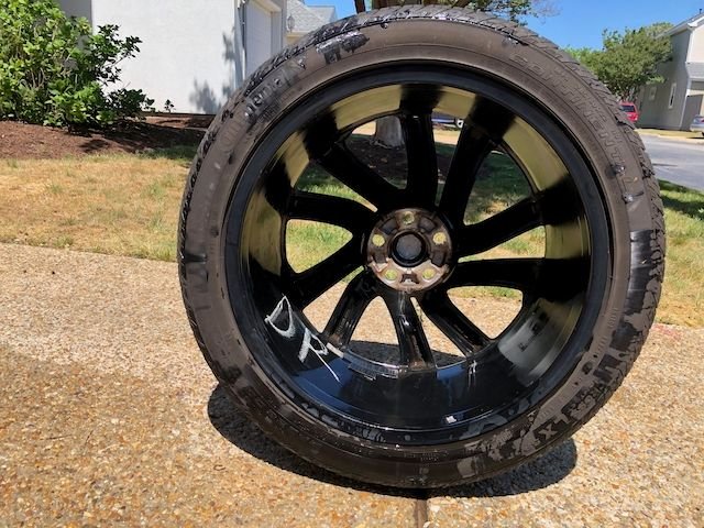 Wheels and Tires/Axles - 22" Wheel/Tire package for Disco 5: 22" 'Style 5011' and CROSSCONTACT LX SPORT - Used - 2017 to 2023 Land Rover Discovery - Virginia Beach, VA 23454, United States