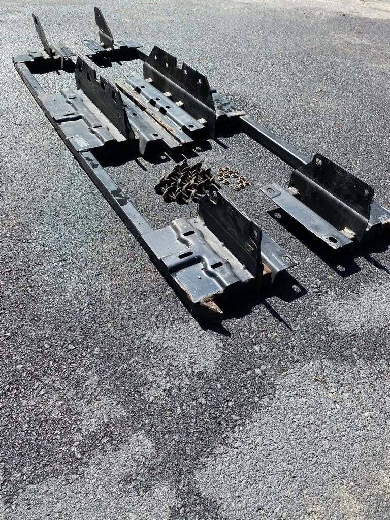 Exterior Body Parts - Lr4 OEM Side Steps / Running Boards - Used - 2010 to 2016 Land Rover LR4 - New York, NY 12719, United States