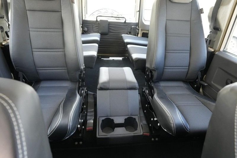 1995 Land Rover Defender 90 - 1995 land rover defender 110 - Used - VIN SALLDHM68MA968960 - 151,788 Miles - 4 cyl - 4WD - Manual - Wagon - White - Delray Beach, FL 33483, United States