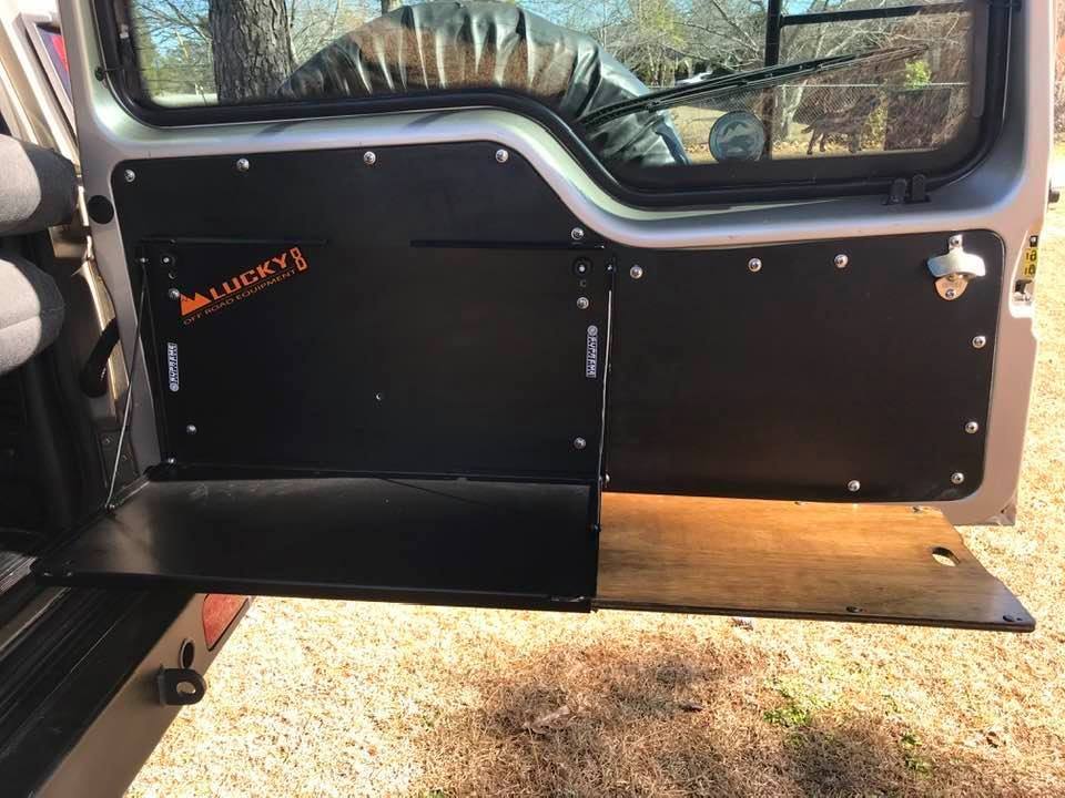2003 Land Rover Discovery - 2003 Land Rover Disco 2 "overland" - Used - VIN SALTL16463A811491 - 177,759 Miles - 8 cyl - 4WD - Automatic - SUV - Beige - Lizella /macon, GA 31052, United States