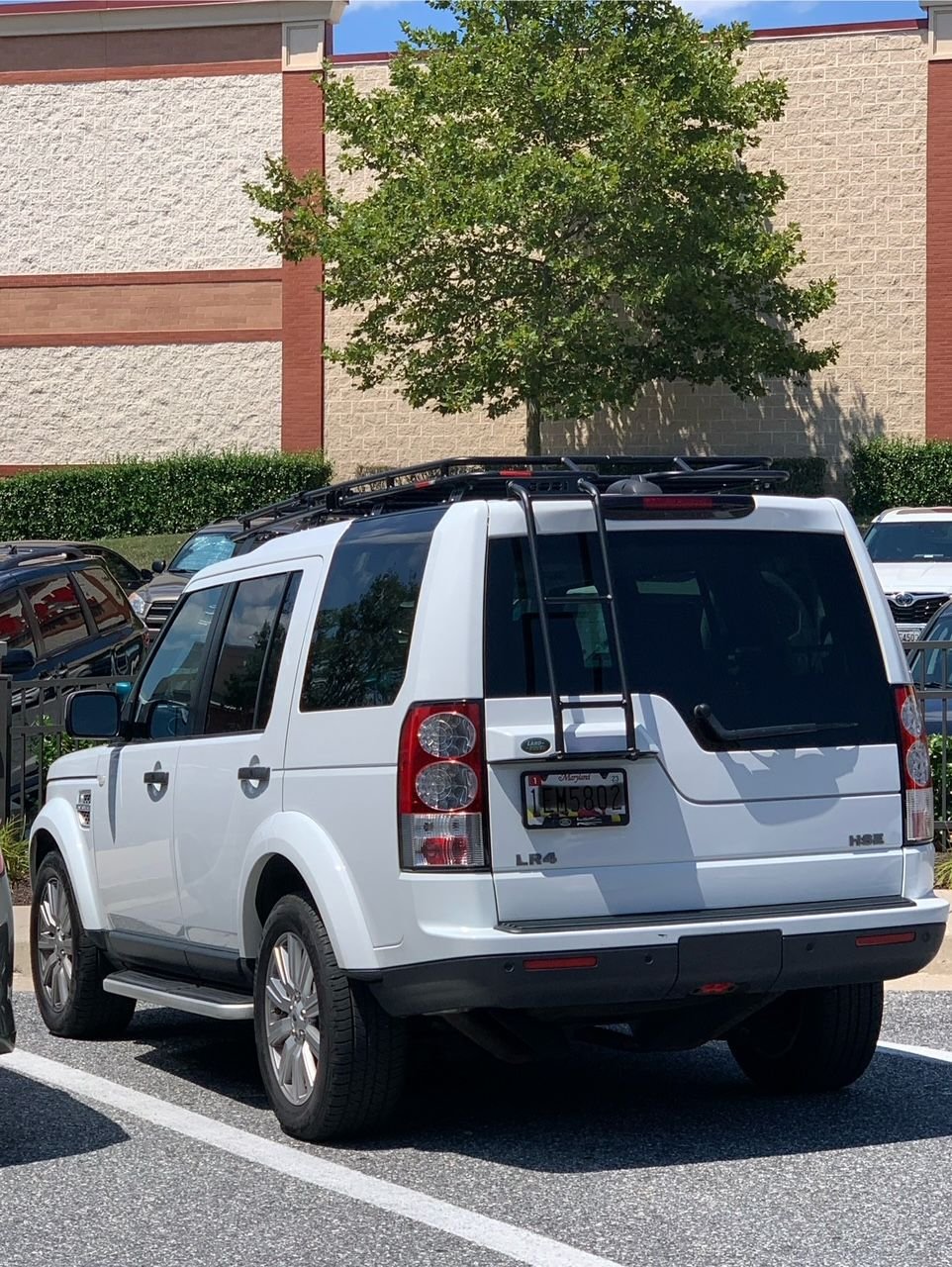 2013 Land Rover LR4 - 2013 lr4 hse - v8 - Used - VIN SALAG2D49DA664220 - 97,000 Miles - 8 cyl - AWD - Automatic - SUV - White - Middle River, MD 21220, United States