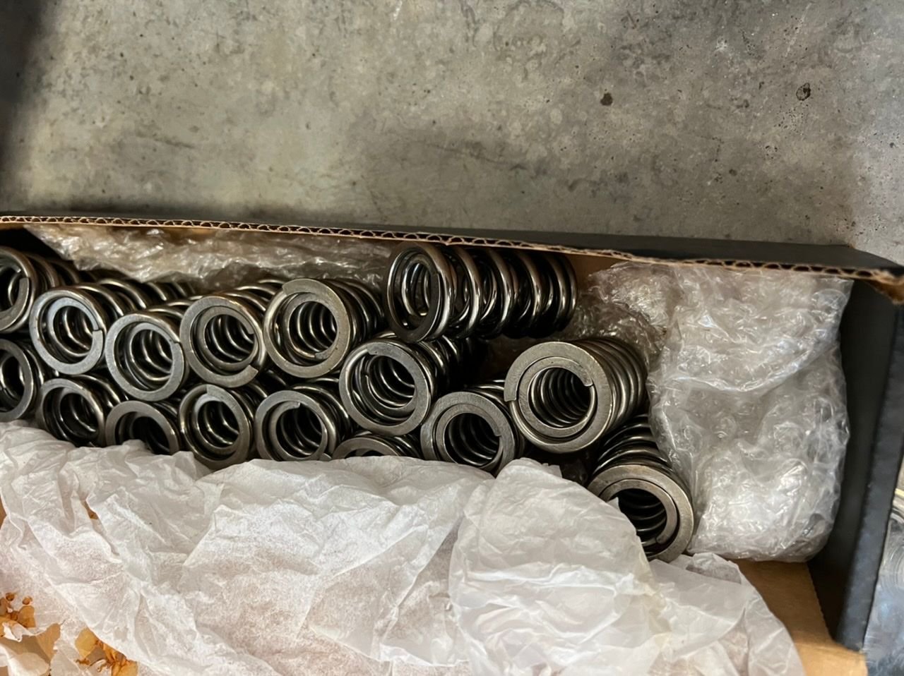 Engine - Internals - LS1 LS2 LS6 BTR Dual Platinum .660 springs and tool steel retainers - Used - 1997 to 2008 Chevrolet Corvette - Gainesville, VA 20155, United States