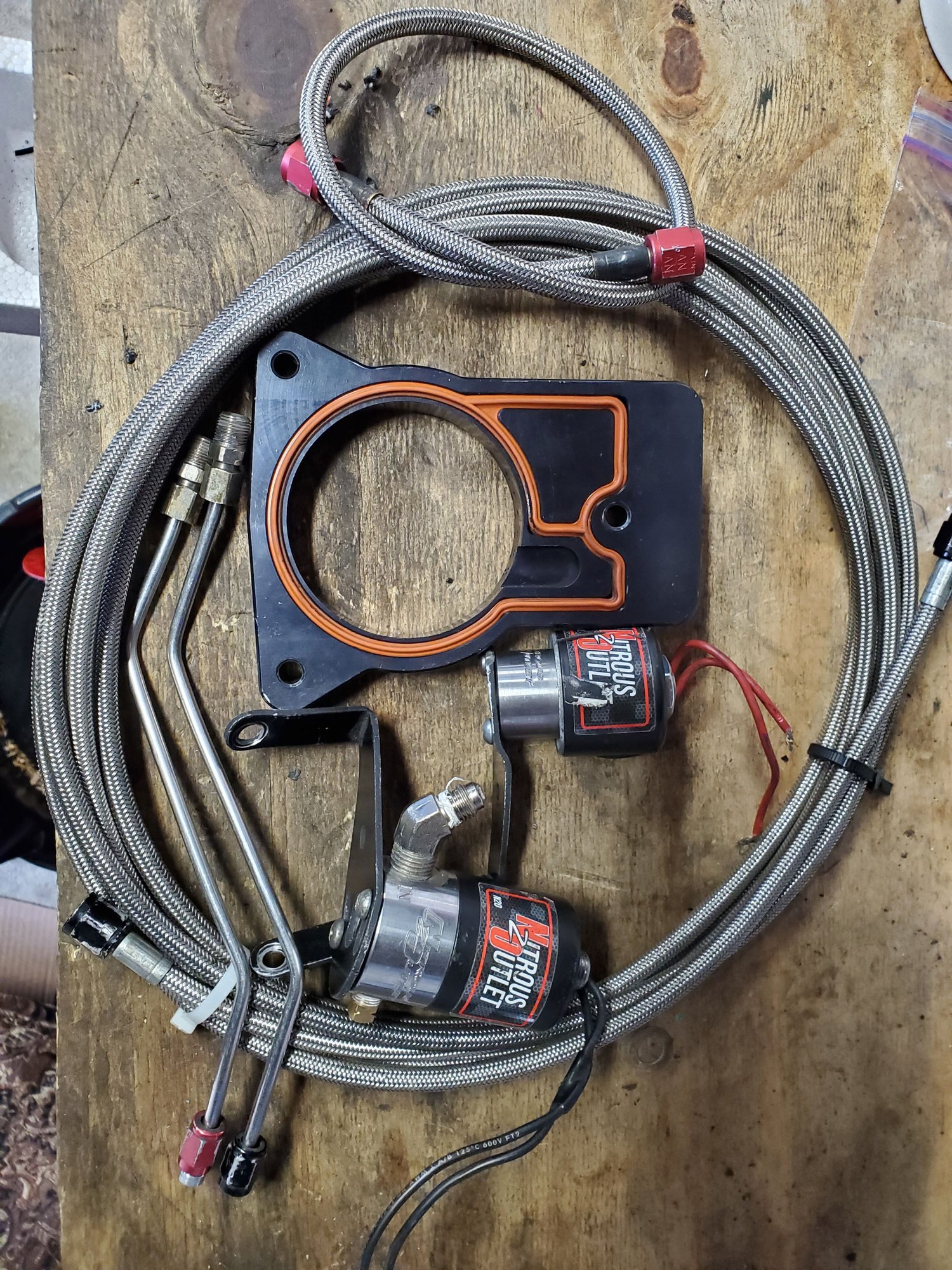 Engine - Power Adders - Nitrous Outlet Plate Kit - Used - 0  All Models - Stratford, CT 06614, United States