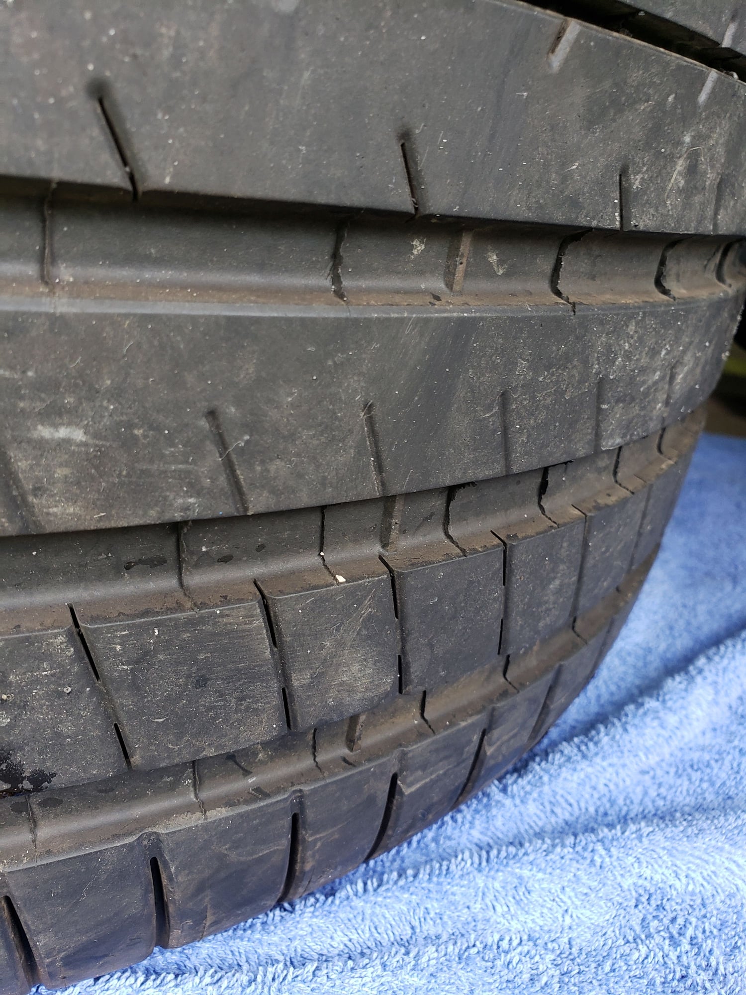 Wheels and Tires/Axles - 2 Tires, Michelin Pilot Super Sport 275x40_18 - Used - 0  All Models - Ocala, FL 34482, United States