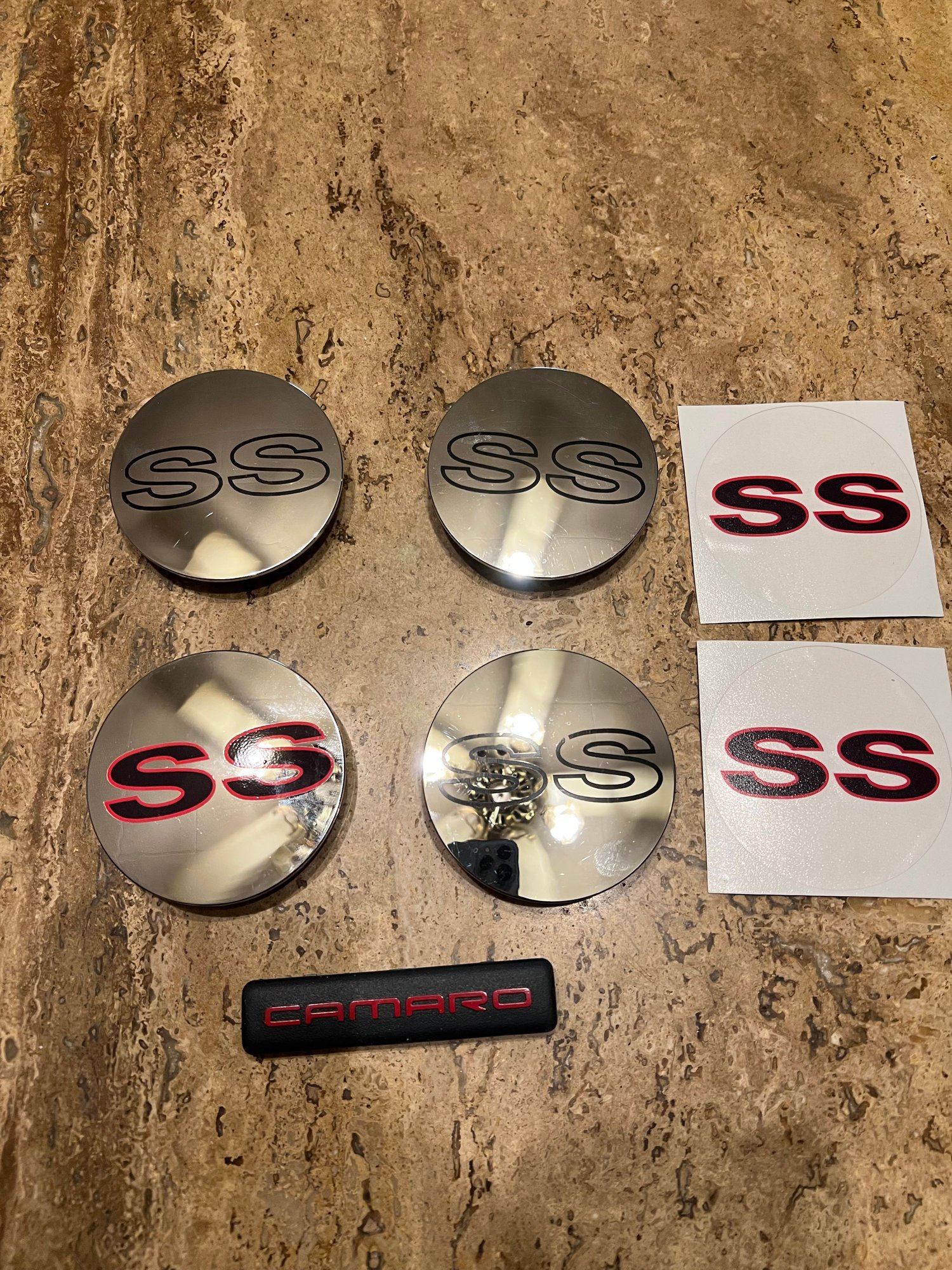 Wheels and Tires/Axles - Selling Camaro ss center caps in chrome - Used - 1996 to 2002 Chevrolet Camaro - Desmoines, IA 50320, United States