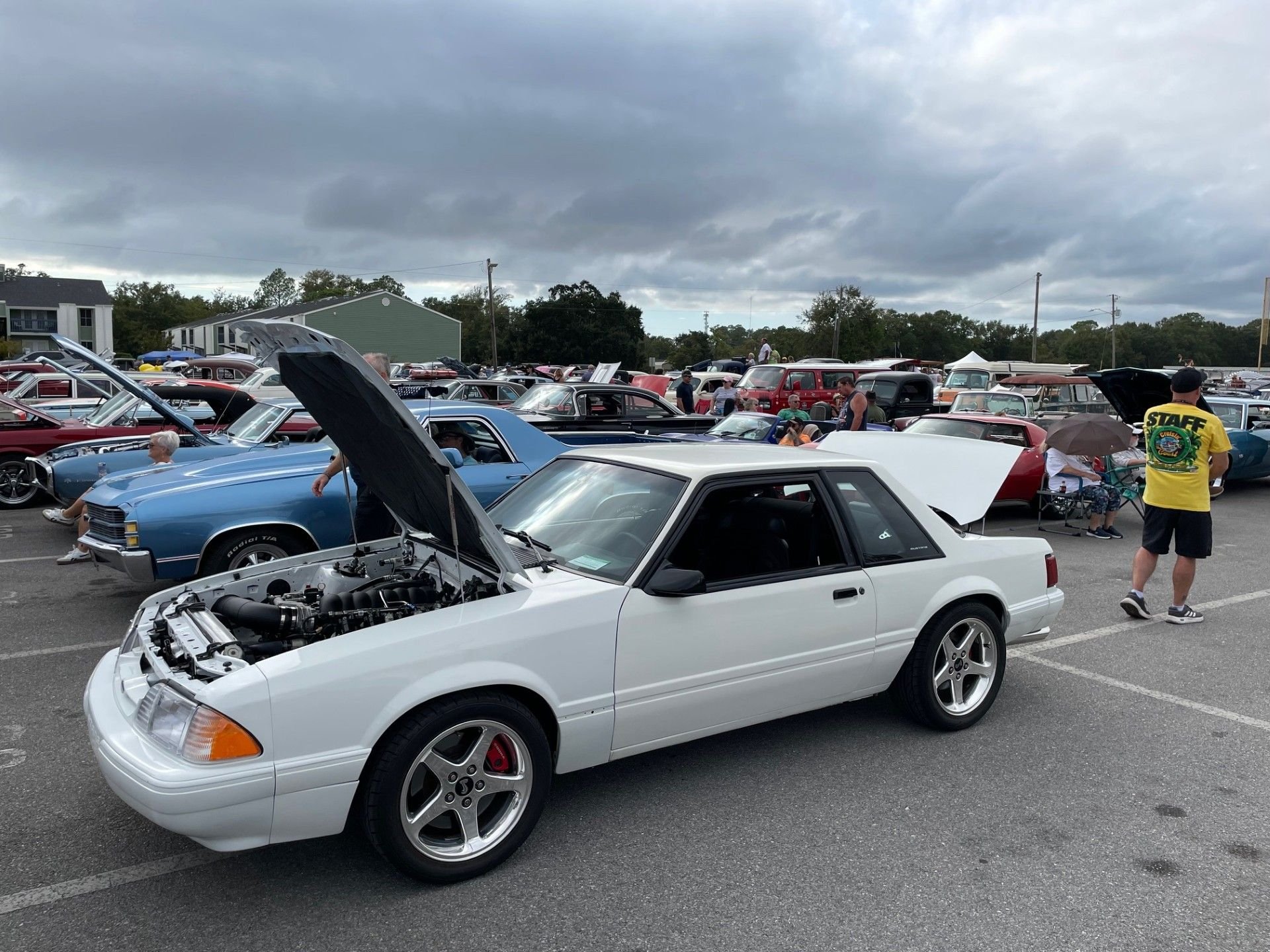 In line for the Long Beach parade.  It was cool/fun to hang out with hundreds of other cruisers waiting for the parade to start in the early evening.
