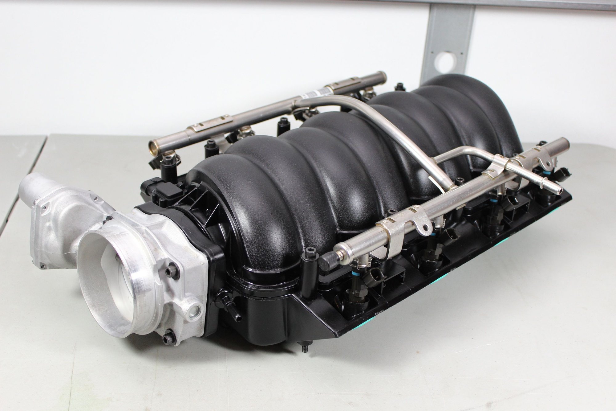 Complete LS2 Intake, LS2/LS3 Fuel Rails, LS3 Injectors LS1TECH Camaro and Firebird Forum