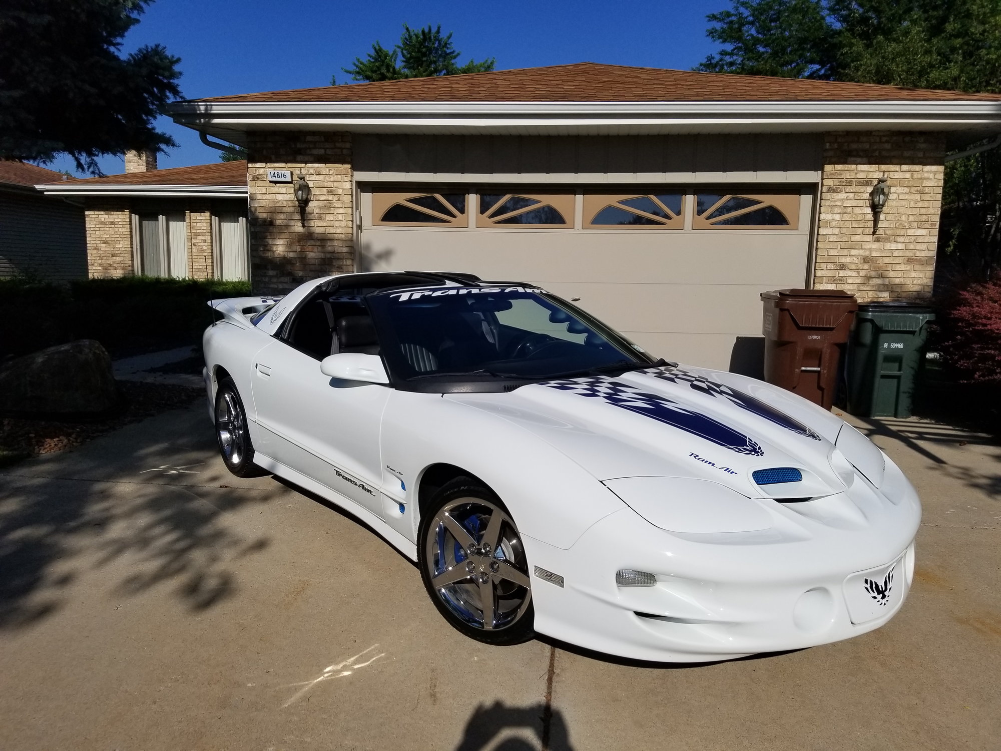 2002 Pontiac Firebird - 2002 WS6 Supercharged - Used - VIN 2G2FV22G422117314 - 69,000 Miles - 8 cyl - 2WD - Automatic - Coupe - White - Oak Forest, IL 60452, United States