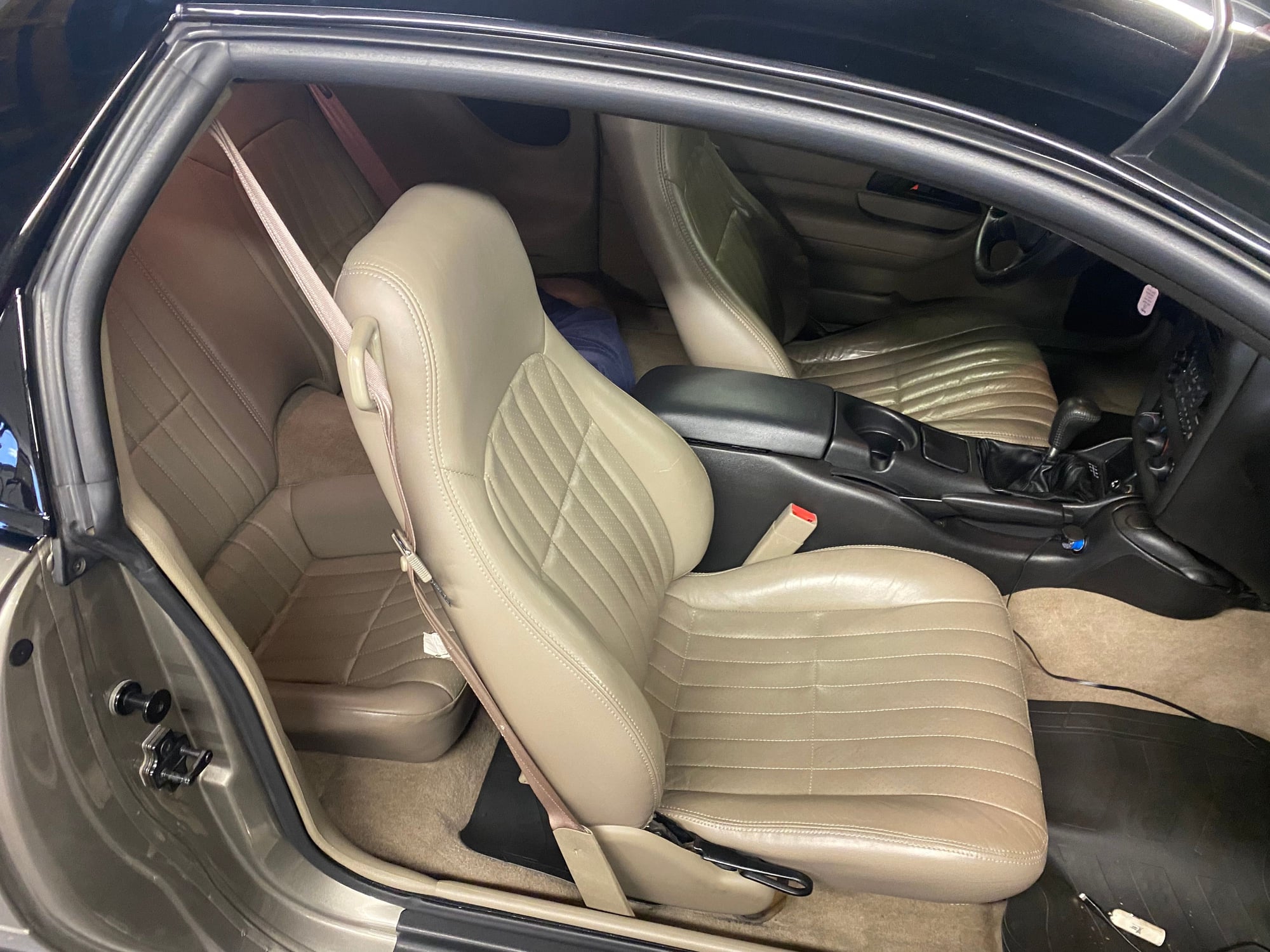 Interior/Upholstery - WTB complete ebony interior in Mint condition to swap out for my mint tan interior - Used - 2000 to 2002 Chevrolet Camaro - Pennsylvania, PA 18951, United States