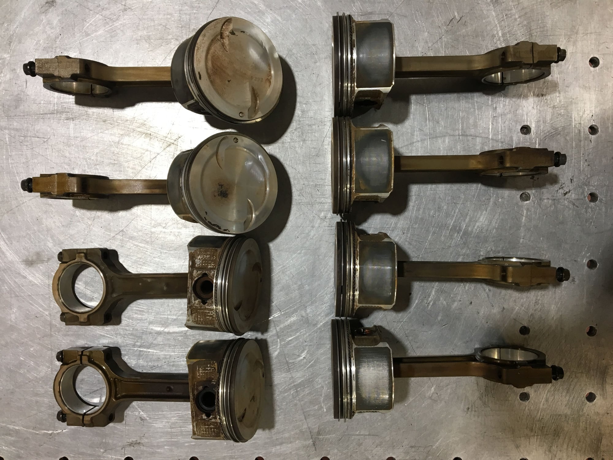 Engine - Internals - 6.0l gen 4 pistons and rods - Used - All Years Chevrolet All Models - Houston, TX 77065, United States