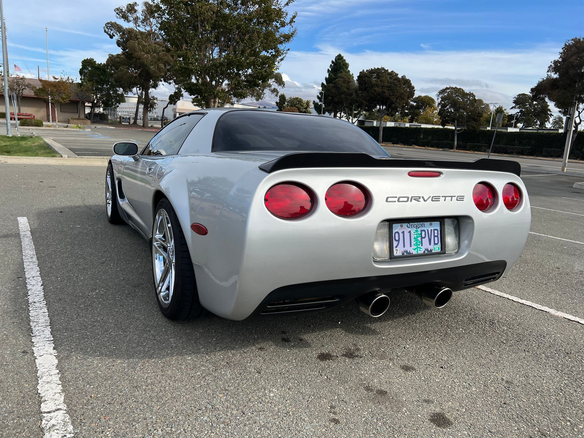 2002 Chevrolet Corvette - 2002 Chevrolet Corvette Z06 - Used - VIN 1G1YY12S425120124 - 29,567 Miles - 8 cyl - 2WD - Manual - Coupe - Silver - Newark, CA 94560, United States