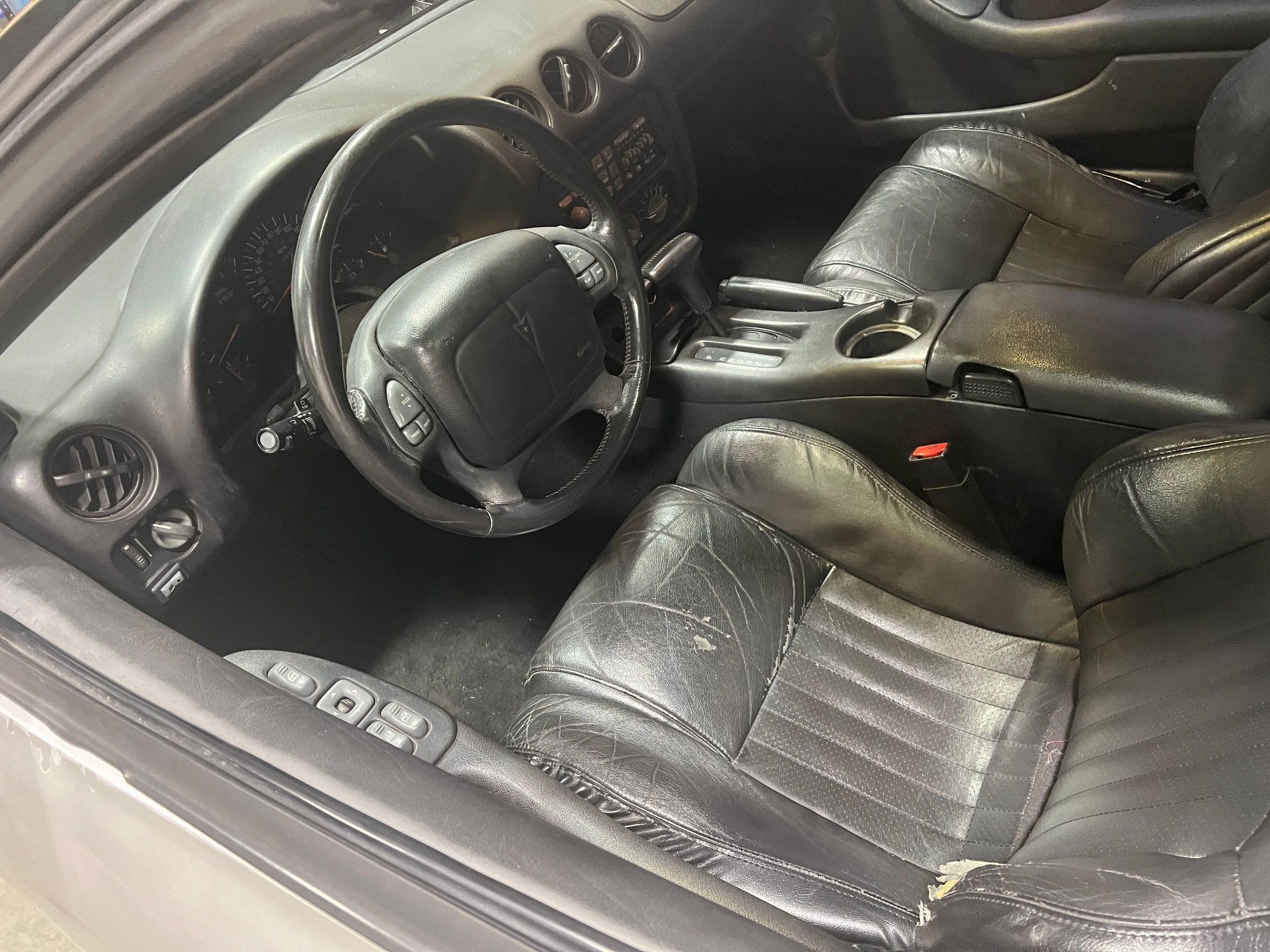 2000 Pontiac Firebird - 2000 trans am - Used - VIN 2g2fv22g3y2125283 - 137,000 Miles - Owensboro, KY 42301, United States