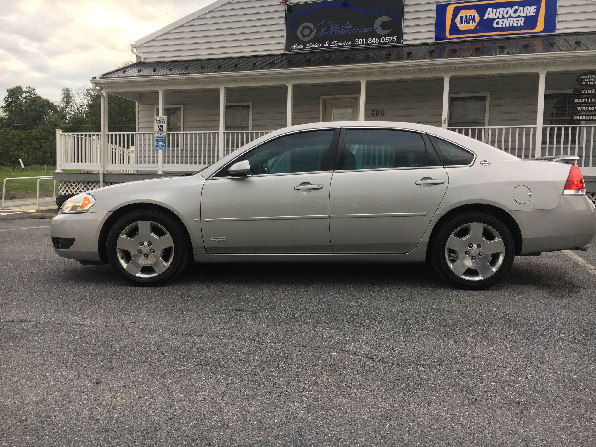 2006 Chevrolet Impala - 06 Chevy Impala SS 114k 5.3 - Used - VIN 2g1wd58c869279540 - 114,000 Miles - 8 cyl - 2WD - Automatic - Sedan - Silver - Thurmont, MD 21788, United States