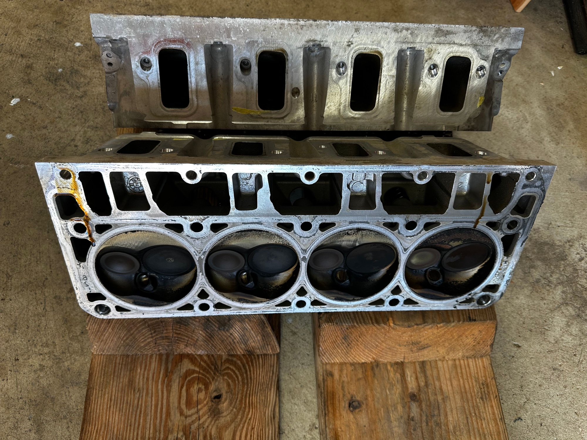 Engine - Intake/Fuel - GM L92 LS3 Square port heads 0821 - Used - 0  All Models - O’fallon, MO 63366, United States