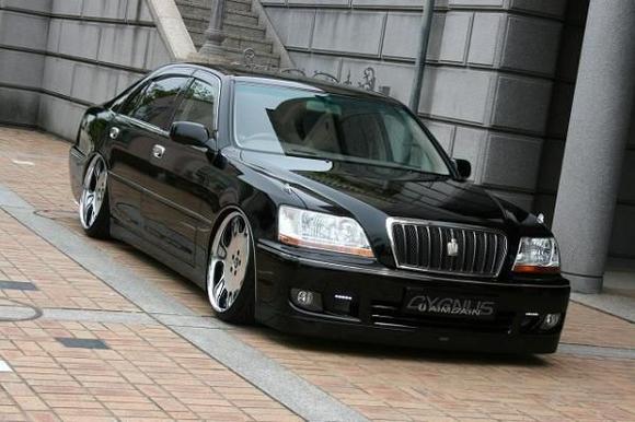 Toyota Crown Majesta