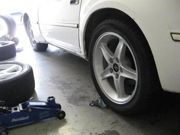 Late 90's Cobra R wheels with z32 centercaps (which fit perfectly... no glue or anything)