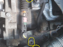 What is actually visible under the air cleaner