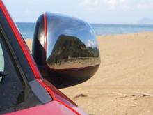 Kalo Nero in mirror