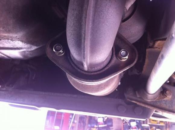 photo 2[1]Backside 2 new bolts.