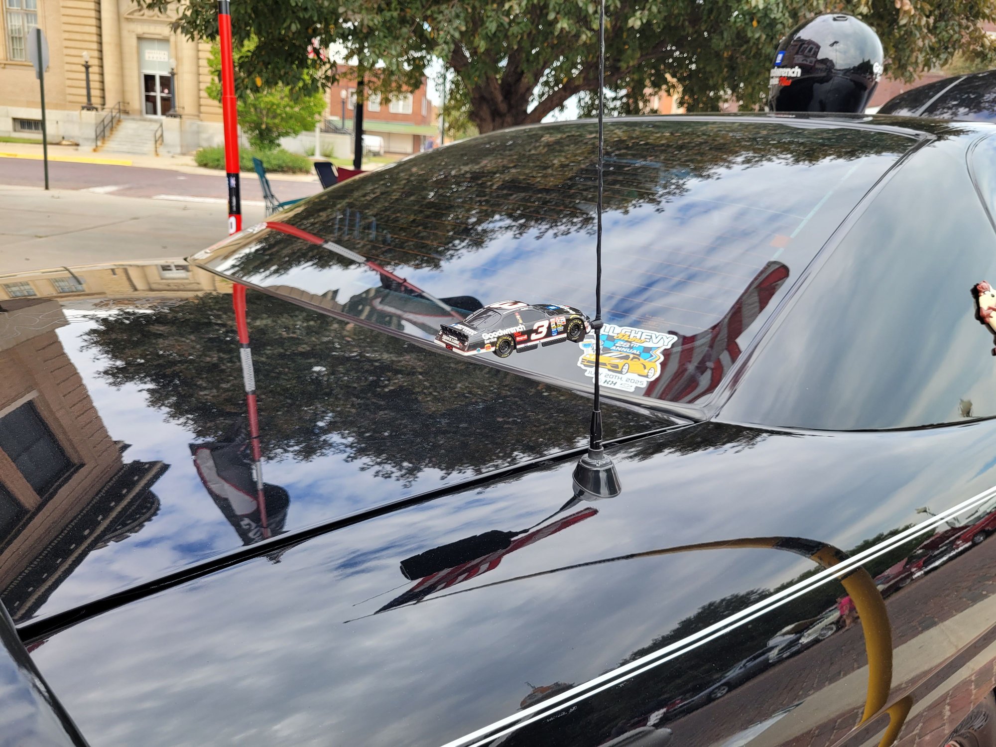  the wind Racer on the antenna