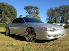 New 22"  rims with 235/30/22 Flaken