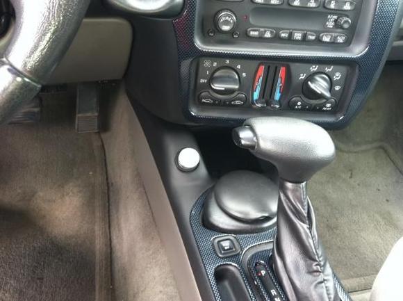 Look close the greatest button in there