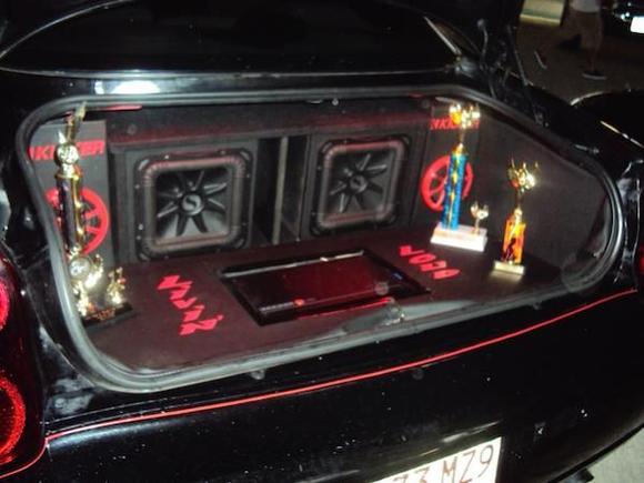 trunk layout