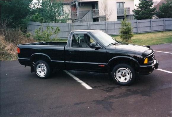 1994 S10 SS My first SS after I got her back from the body shop.  Bounced her off a few trees.