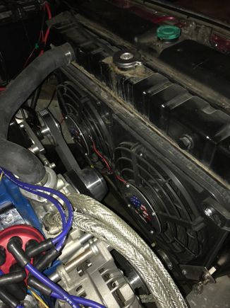 You can kind of see the fans, I have them set to come on at about 170F. They seem to do a good job with the little use I have on them. 